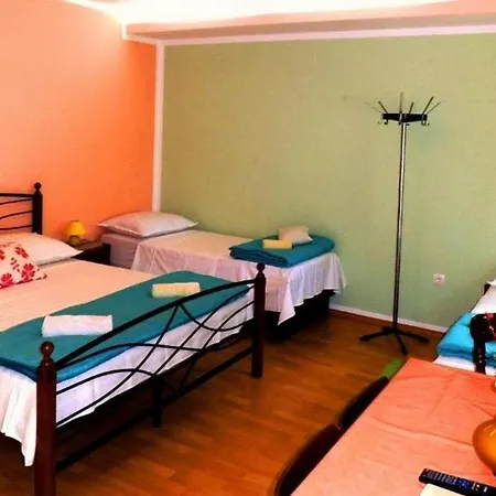 Family Friendly With A Swimming Pool Lozovac, Krka - 18961 Apartment