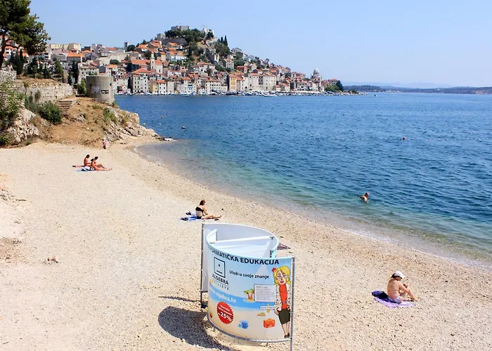 Family-friendly With Swimming Pool Lozovac, Krka - 18961 Appartamento Lozovac